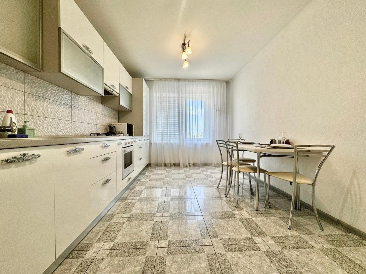 Apartpoltava Стильні Білосніжні Апартаменти, 2-Окремі Кімнати , Документи Для Відрядження , Банківський Чек Poltava Exterior foto