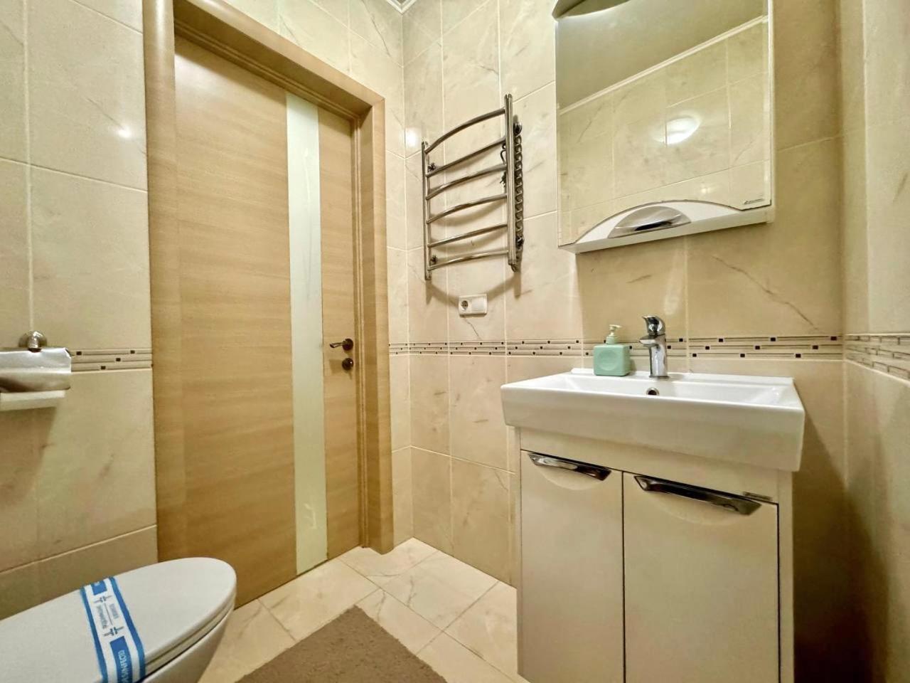 Apartpoltava Стильні Білосніжні Апартаменти, 2-Окремі Кімнати , Документи Для Відрядження , Банківський Чек Poltava Exterior foto