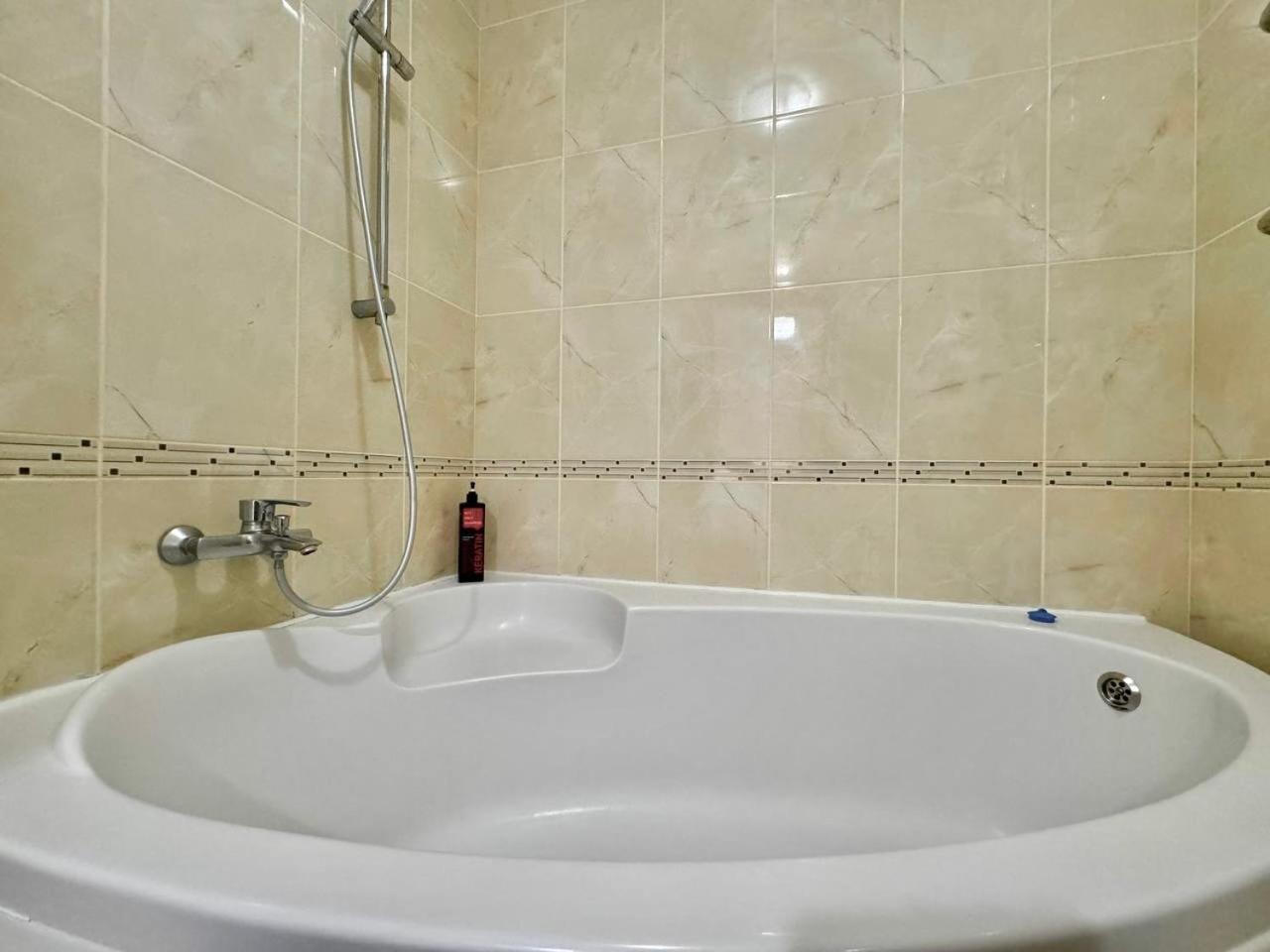 Apartpoltava Стильні Білосніжні Апартаменти, 2-Окремі Кімнати , Документи Для Відрядження , Банківський Чек Poltava Exterior foto