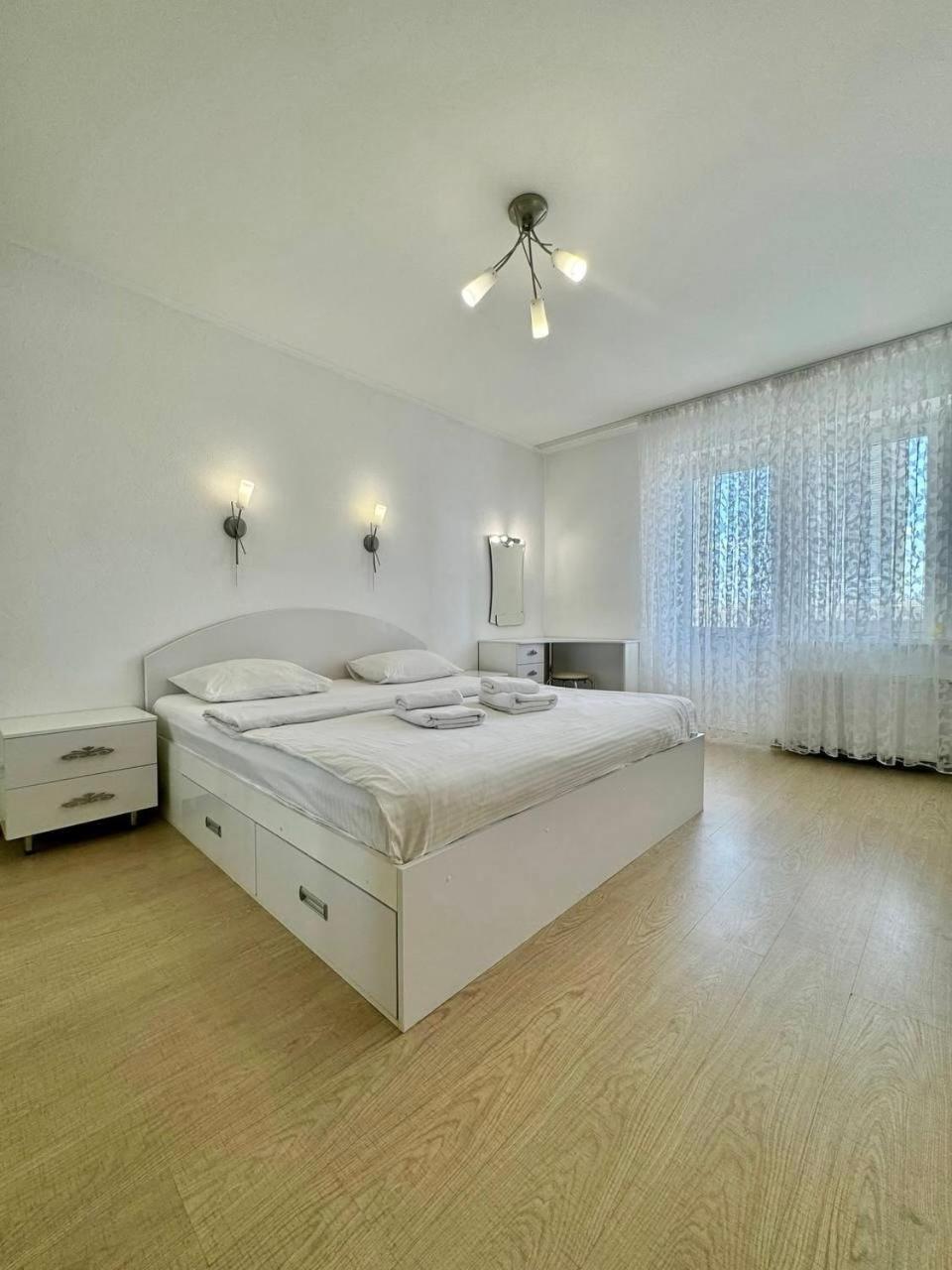 Apartpoltava Стильні Білосніжні Апартаменти, 2-Окремі Кімнати , Документи Для Відрядження , Банківський Чек Poltava Exterior foto